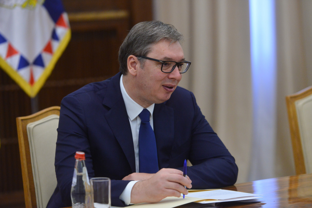Vučić završio sastanak sa premijerkom i vojnim vrhom