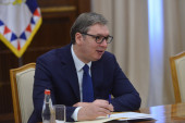 Vučić razgovarao sa Stoltenbergom: Očuvanje mira i stabilnosti od krucijalne važnosti