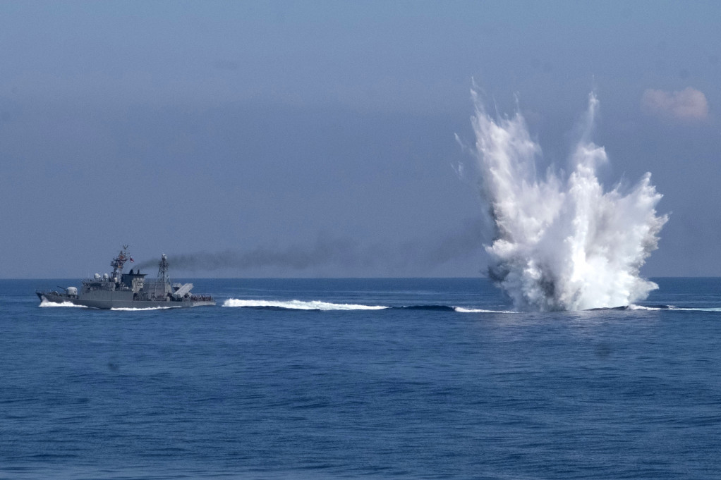 Američki ratni brod oborio dron! Sumnja se da dolazi iz Jemena