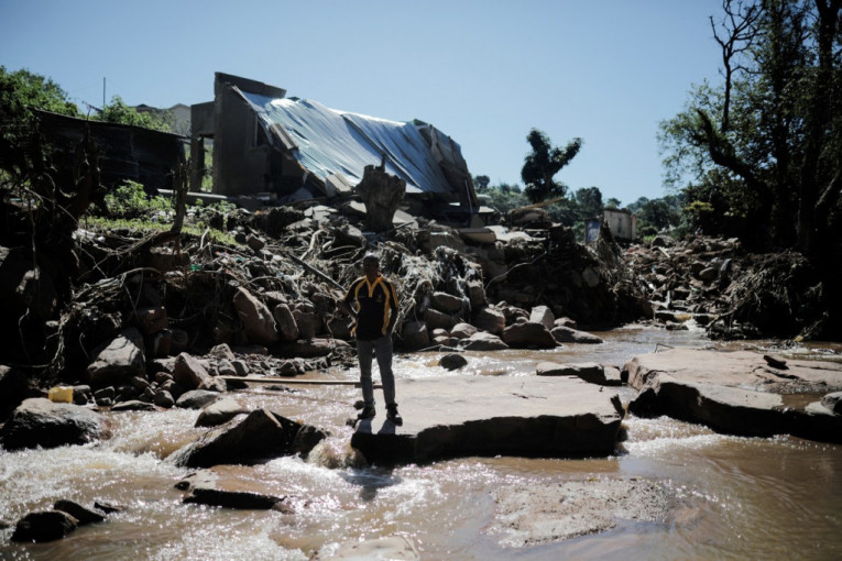 Gambiju pogodile najveće poplave u poslednjih 30 godina: Poginulo dvoje dece (VIDEO)