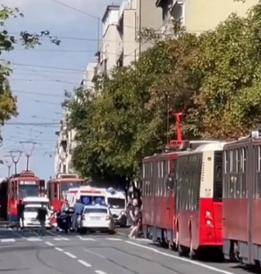 "Odjeknulo je kao bomba, motor je bio smrskan": Detalji užasne nesreće na Vračaru