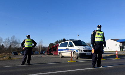 Jeza u Gospiću: Muškarac ubio majku i babu!