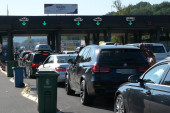 Na graničnom prelazu Horgoš automobili čekaju četiri sata