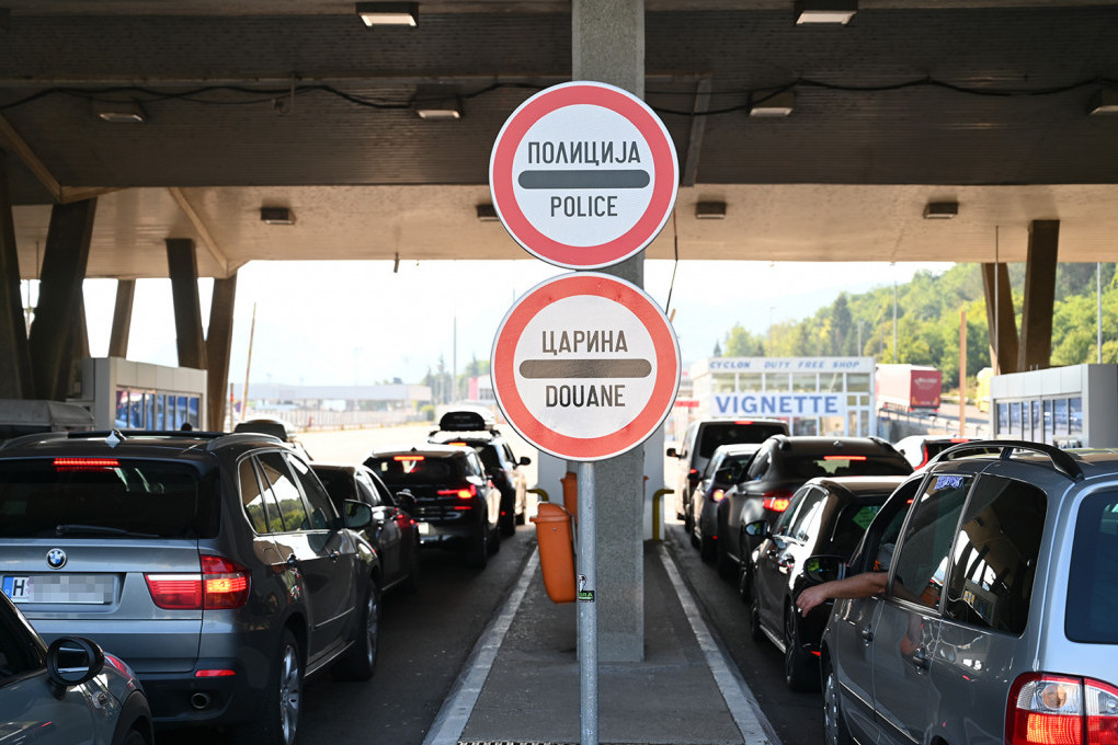 Gužve na graničnim prelazima: Na Horgošu i Batrovcima teretna vozila čekaju pet sati!