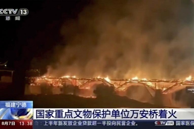 Srušio se most u Kini! Požar uništio kompletnu konstrukciju koja je napravljena pre 900 godina