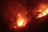 Stravičan požar u Novom Pazaru! Vatrogasci se šest sati hrabro borili sa vatrom