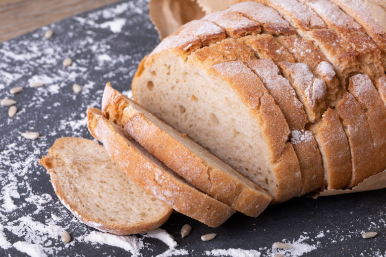 Otkrivamo pekarsku tajnu kojom ćete prepoloviti kalorije u hlebu