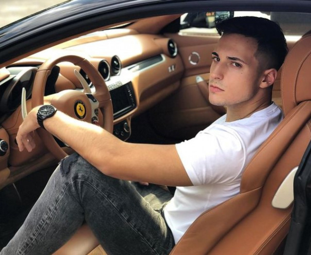 Sinovi poznatih voze prave „zveri”! Neki su vlasnici limitiranih izdanja koja su dobili roditelja, dok su drugi sami zaradili (FOTO)