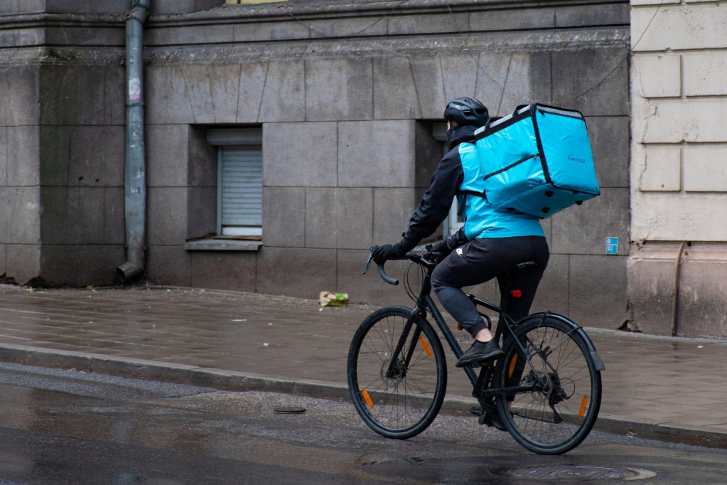 Sve manje dozvola za Ruse, Kineze i Turke, faliće nam 100.000 radnika