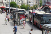 Ova linija u toku dana preveze više od 80.000 Beograđana: Ko kontroliše koliko je putnika u jednom autobusu?