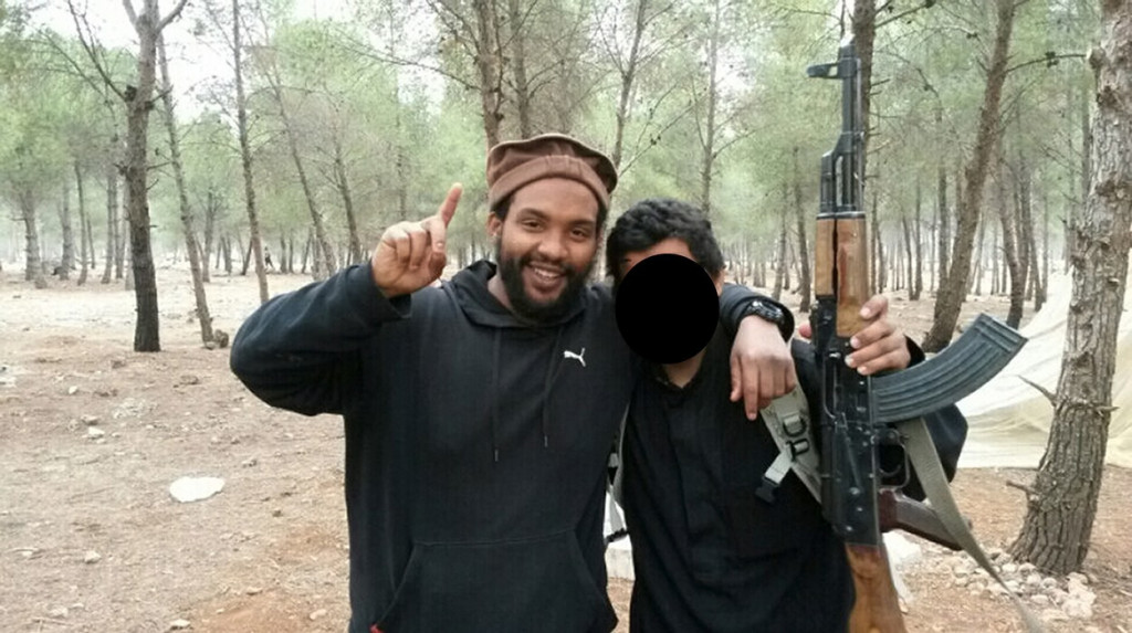 Sedmica u svetu: Napad na slavnog pisca, Trampove muke sa FBI i misterija krimske eksplozije