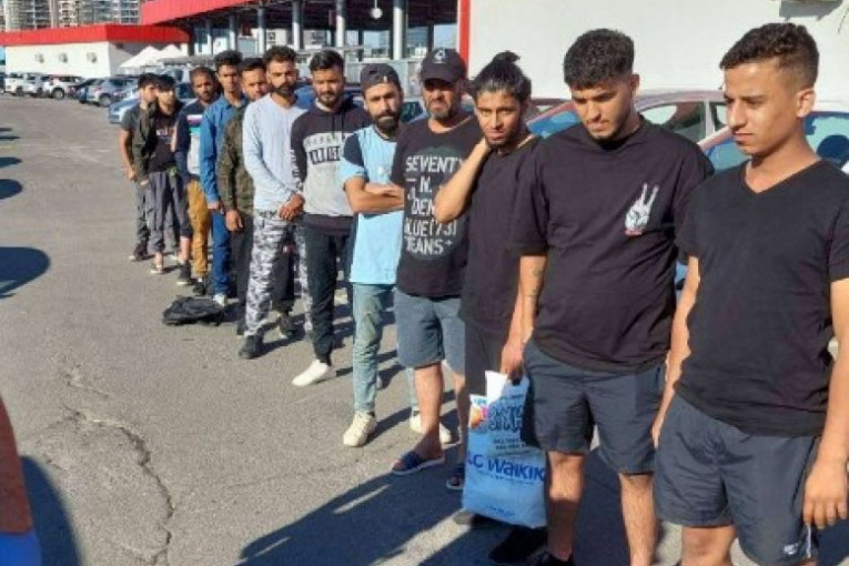 Migranti na svakom ćošku! U velikoj akciji beogradske policije otkriveno 60 ilegalaca