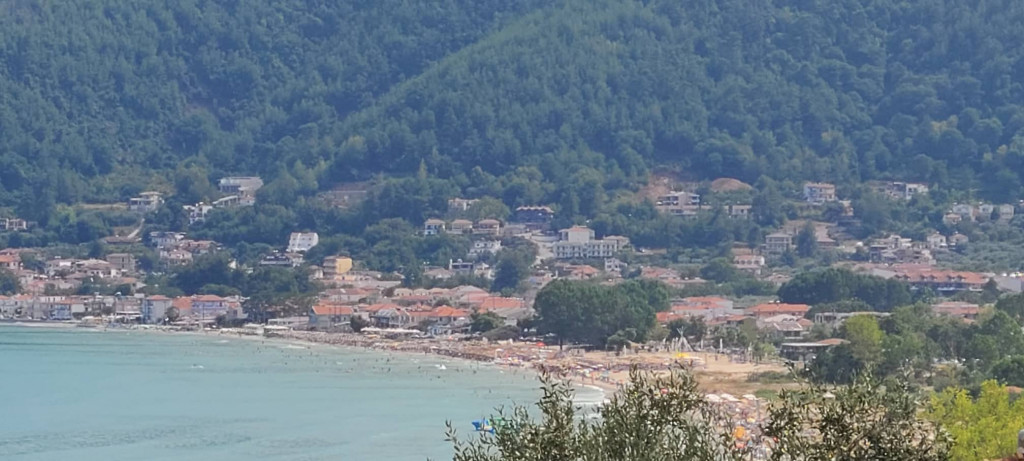 Srbin sa Tasosa za 24sedam: Grci se čitavu noć borili sa požarom, helikopteri nastavljaju da preleću ostrvo (FOTO)