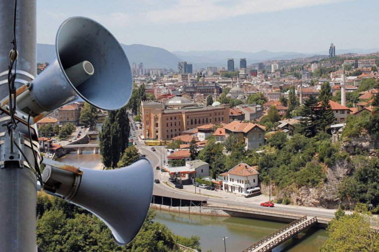 Panika u Sarajevu! Oglasile se sirene za uzbunu, građani u strahu zvali centar Civilne zaštite