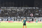 Žele dušmani da uništiš se ti! Transparent navijača Partizana govori sve! (FOTO)