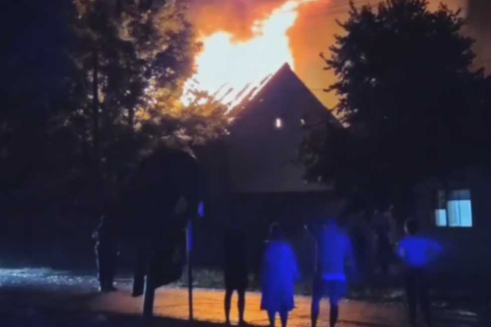 Vatra progutala kuću u Kovinu (VIDEO)