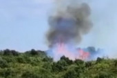 Tri požara u Istri: Jedan lokalizovan, borbe vatrogasaca u Puli i selu Štokovci