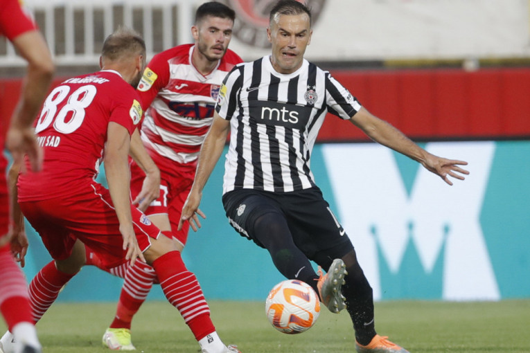 UŽIVO Mladost GAT - Partizan: Petrićev tim nespreman za ozbiljan fudbal! Karađorđem odjekuje "Uprava, napolje" (57. minut)