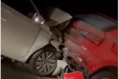 Udes na auto-putu Miloš Veliki: Sudarila se tri automobila, smrskani delovi vozila (VIDEO)