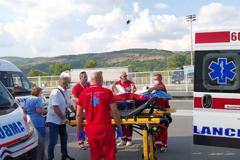Troje dece ostaje u Staroj Zagori: Oglasio se ministar zdravlja Bugarske - poznato stanje mališana povređenih u nesreći (FOTO)