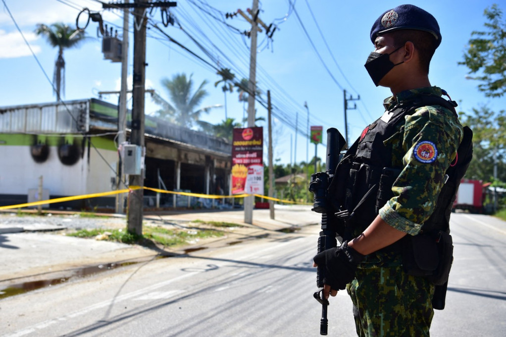 Serija bombaških napada u Tajlandu: Mete prodavnice i benzinske pumpe, sedam povređenih (VIDEO)