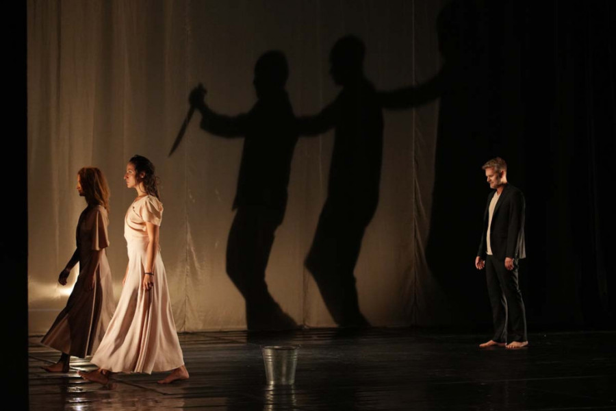 Tačna dijagnoza svega što trenutno živimo: „Magbet“ premijerno pred novosadskom publikom (FOTO)