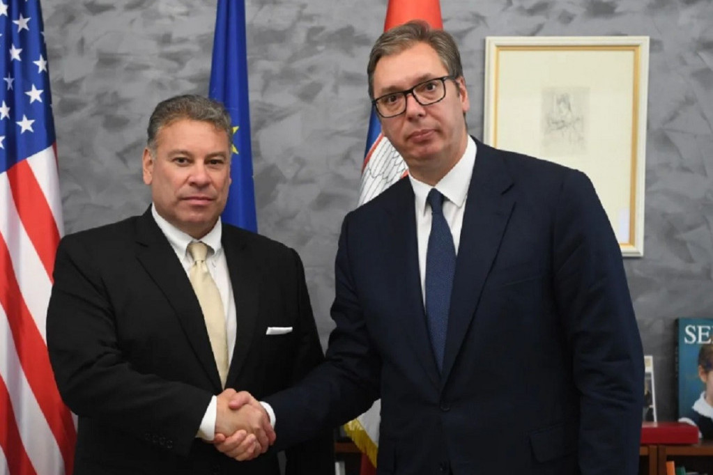 Vučić se sastao sa Eskobarom: Predsednik Srbije čvrst u stavu da potpisano mora da se poštuje (FOTO)