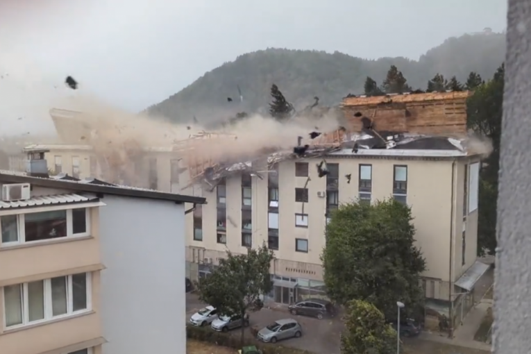 Vetar napravio haos! Isčupao krovove sa 70 objekata, povređene dve osobe (FOTO/VIDEO)