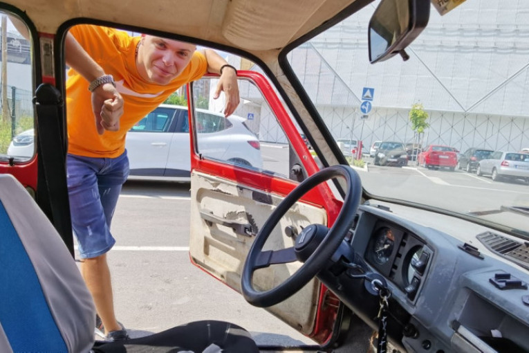 Đorđe kupio "keca" za 200 evra, pa krenuo za Kušadasi: U Bugarskoj nam otpala guma, ulje prskalo svuda, ali nije me "izdao"! (FOTO/VIDEO)
