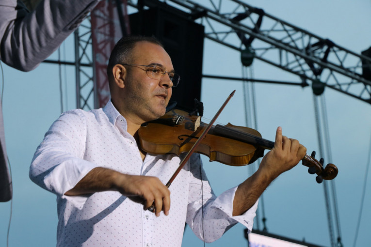 Najhrabriji  violinisti izašli na megdan: Ovogodišnji najbolji virtuoz na kraljici svih instrumenata je Boban Jovanović Stublinac (FOTO)