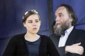 Ubijena ćerka poznatog ruskog filozofa Aleksandra Dugina: Eksplodirao automobil kojim se vozila, sumnja se da je njen otac bio meta (VIDEO)