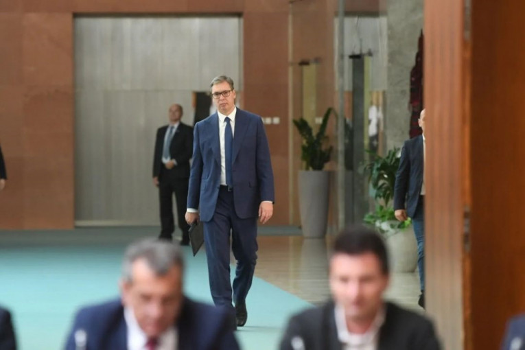 Vučić sa Srbima sa KiM: Završen sastanak u Palati Srbija, sledi obraćanje predsednika (FOTO)