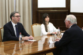 Konkretan i sadržajan razgovor: Predsednik Vučić se sastao sa ambasadorom Hilom