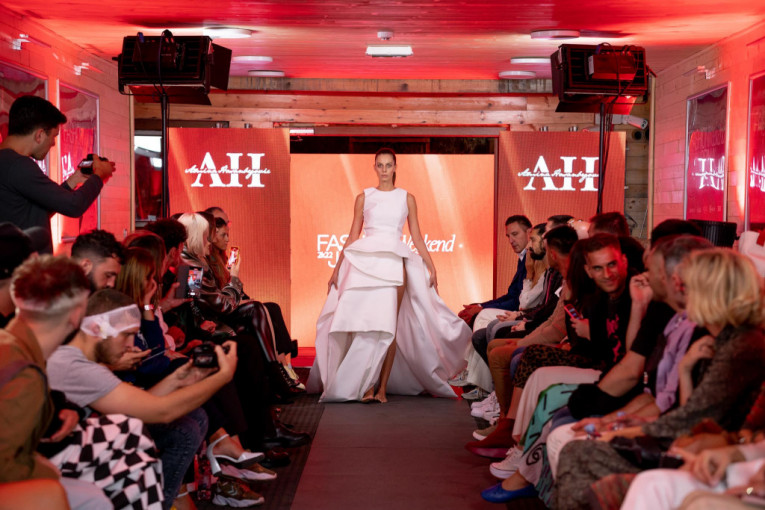 Naša kreatorka Amina Hasenbegović oduševila na Fashion Weekendu Jahorina: „Nadam se da će ovaj eho putovati dugo, što dalje i dalje“