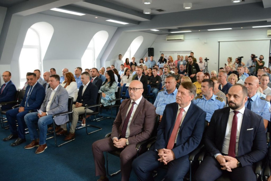 Važan sastanak zbog bezbednosti Srba: Sednica gradonačelnika i odbornika opština sa severa KiM
