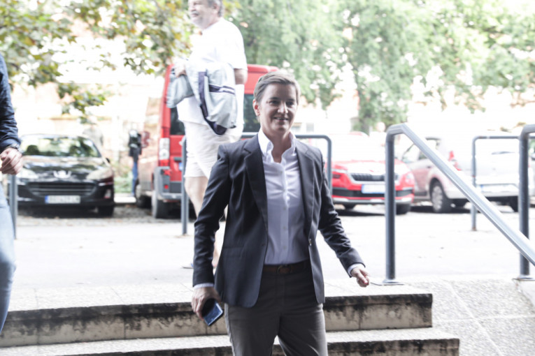 "Evroprajd nije tako važan, jer to dođe i prođe": Premijerka Brnabić o otkazivanju parade - moramo da se fokusiramo na bitnije stvari!