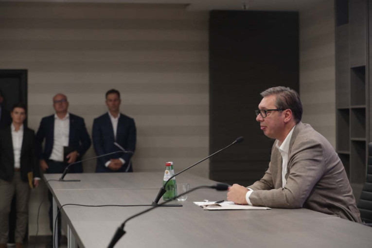 Vučić nakon sednice Predsedništva SNS: Ime mandatara za 48 sati, Brnabićeva i Vučević deo nove Vlade Srbije (FOTO/VIDEO)
