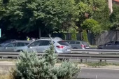 Ma, da li je ovo moguće! Pravi karambol kod Dušanovca - osam automobila se sudarilo! (VIDEO)
