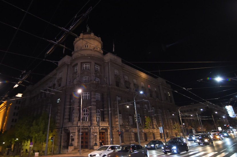 Sprovedena odluka Vlade Srbije: Bez rasvete na zgradama Vlade, Predsedništva, Palati Srbija... (FOTO)
