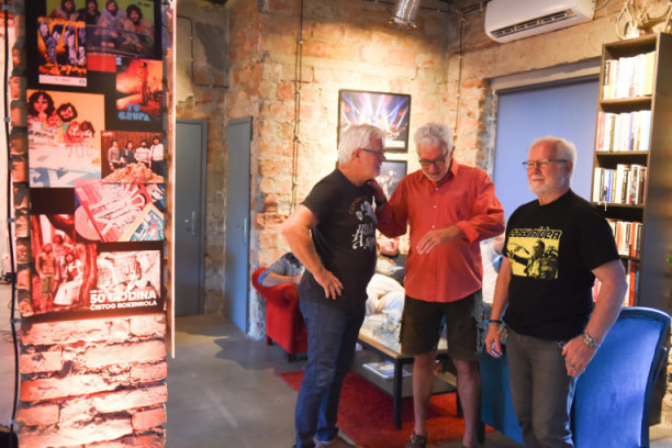 Druženje sa YU grupom pred veliki koncert na Tašu: Bend koji je prešao 120.000 kilometara  (FOTO)