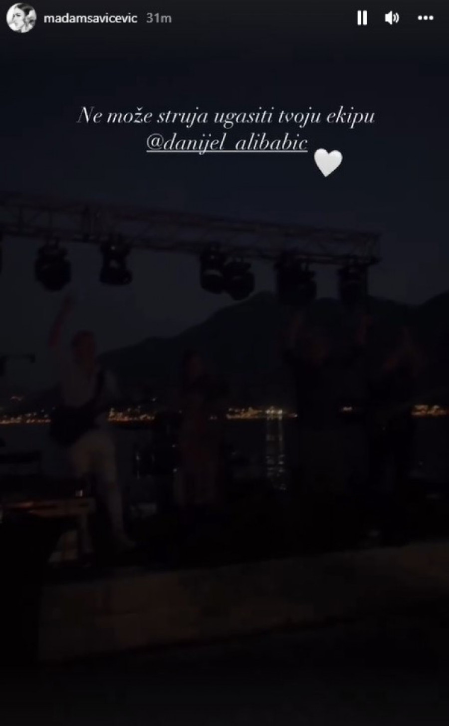 Raskošna svadba Danijela Alibabića prekinuta nestankom struje! Ni to nije pokvarilo sjajnu atmosferu! (FOTO/VIDEO)