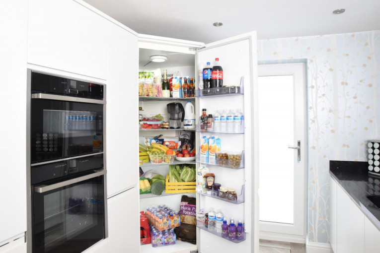 Na koliko stepeni tokom leta treba da bude podešen frižider? Većina pravi istu grešku