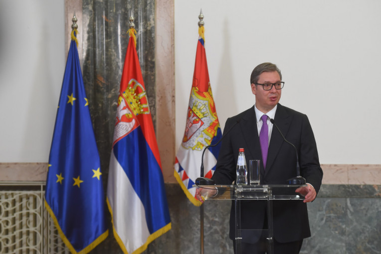 Vučić: Mogu zvati Bajden, Putin ili bilo ko - parade neće biti!