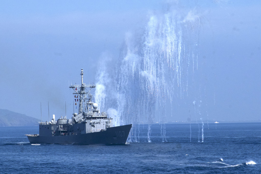 Kremlj: Prolazak američkih brodova kroz Tajvanski moreuz je deo lanca provokacija