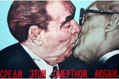 Sovjetski bratski poljubac je retko ko mogao da izbegne: Kastro se izvukao, Tito nije dobro prošao, a od jednog lidera su svi bežali (VIDEO)
