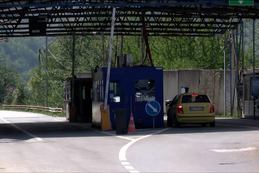 Priština sad dozvoljava ulazak vozilima sa srpskim tablicama, ali samo ako voze robu iz inostranstva: Nastavlja se Kurtijev teror