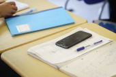 Vlada Republike Srpske donela odluku o pooštravanju mera u školama: Najavljena i zabrana korišćenja mobilnih telefona