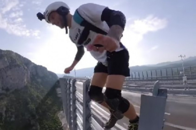 Muškarac skočio sa mosta na novom auto-putu u Crnoj Gori! Svi u strahu iščekivali ishod (VIDEO)