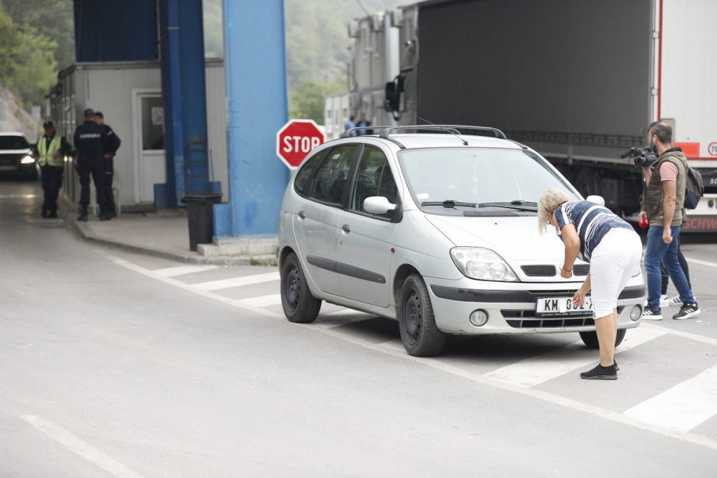 Srpska lista: Plan Prištine je osuđen na neuspeh, kako to Svečlja planira da oduzme 9.000 vozila na severu KiM?