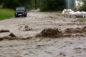 Potop u ivanjičkom selu Brusnik, vodena bujica nosila sve pred sobom: Meštane zadesila nova katastrofa (FOTO)